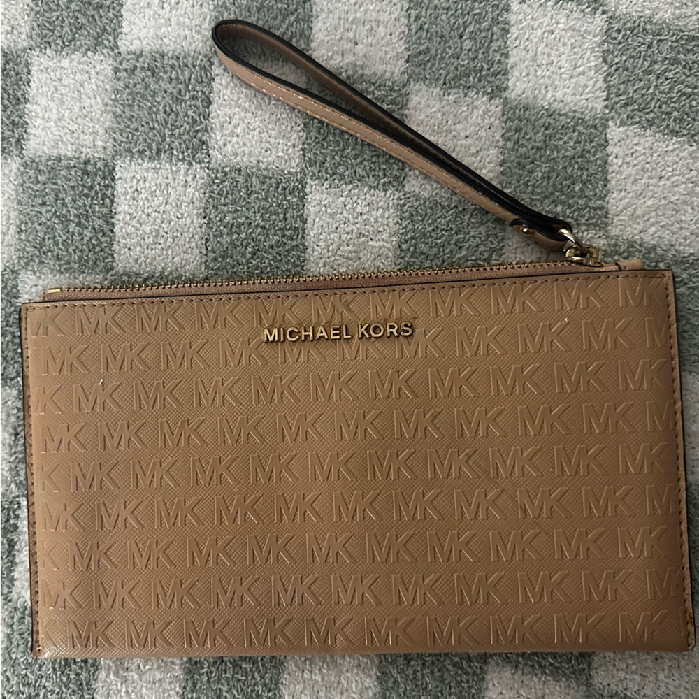 Michael Kors wristlet wallet